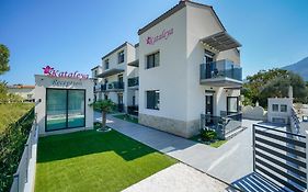 Kataleya Poolside Suites